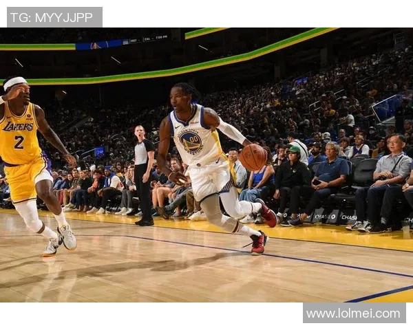 勇士与国王第三节精彩对决回顾录像分析与亮点集锦